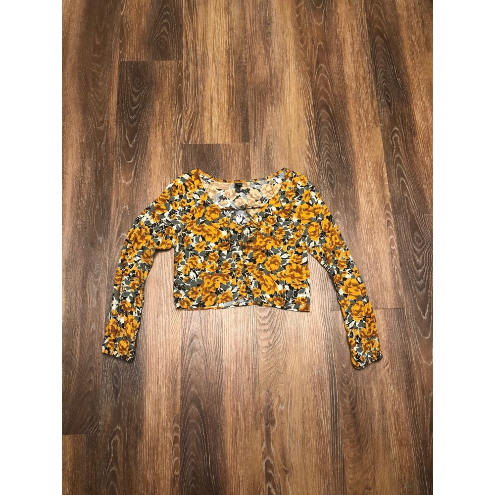 💜Yellow cropped blouse with cute floral design